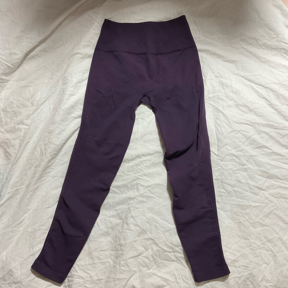 Lululemon Purple High-Waisted Leggings